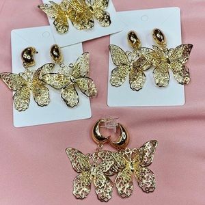Large gorgeous butterfly earrings 🦋🦋